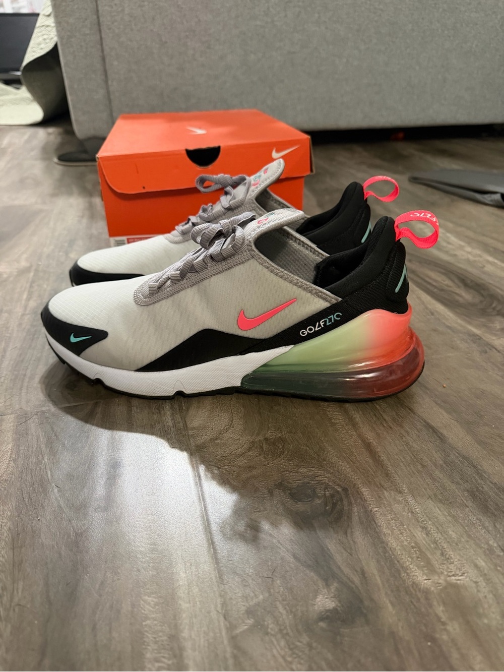 Nike Men’s Golf Air Max 270 Size 11